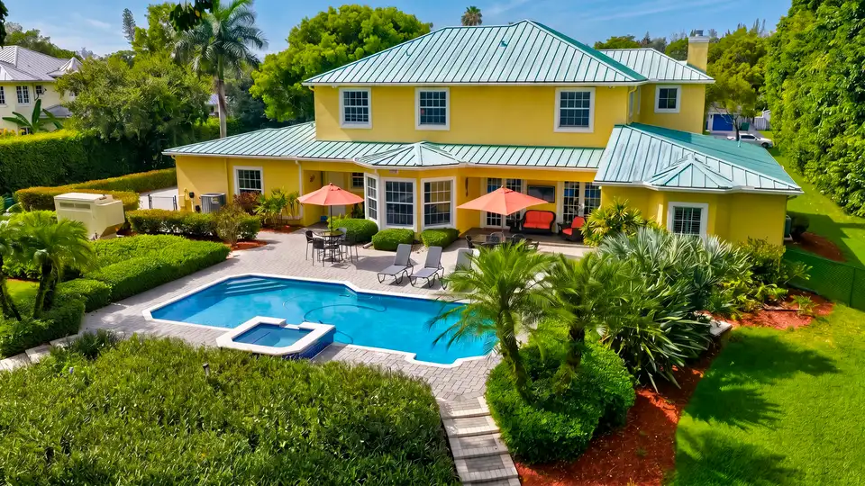 Aerial photo of a South Florida home and the neighborhood around it